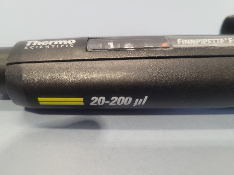 Pipette de laboratoire Thermo Scientific Finnpipette Model F2, 20-200µl - Quantité 1_2