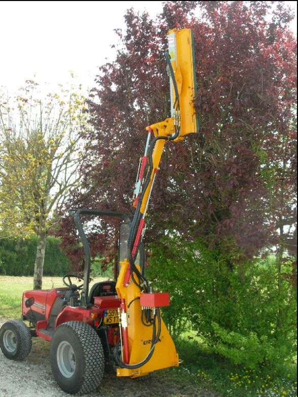 Machine de taille hydraulique avec lames modulaires et couteaux polychromés