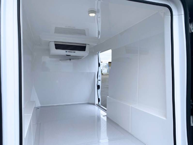 Utilitaire frigorifique - Renault Trafic (III) 2.0 dCi ( Diesel ) 120CH L2H1 - Grand Confort | 4.4M³ FRAX_2
