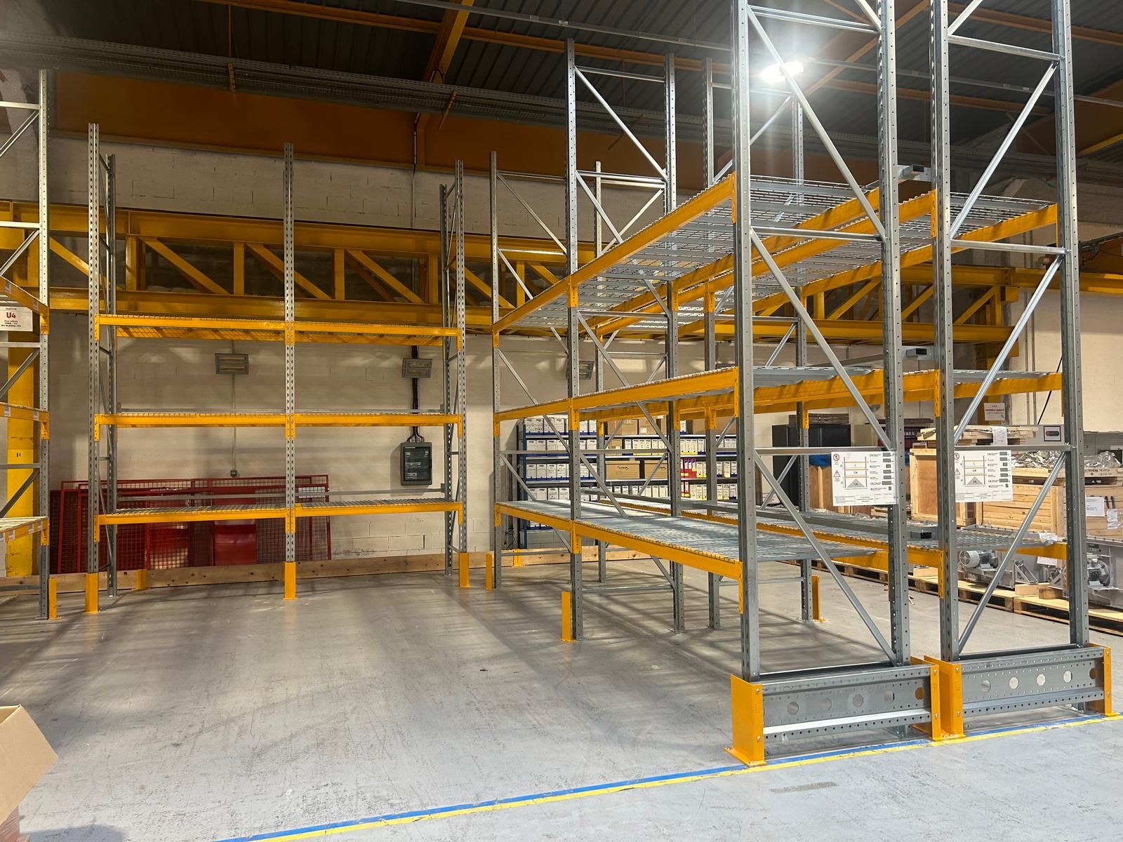 Rack à palettes industriel -  Stockage lourd et sécurisé sur mesure - disponible en achat neuf et occasion_2