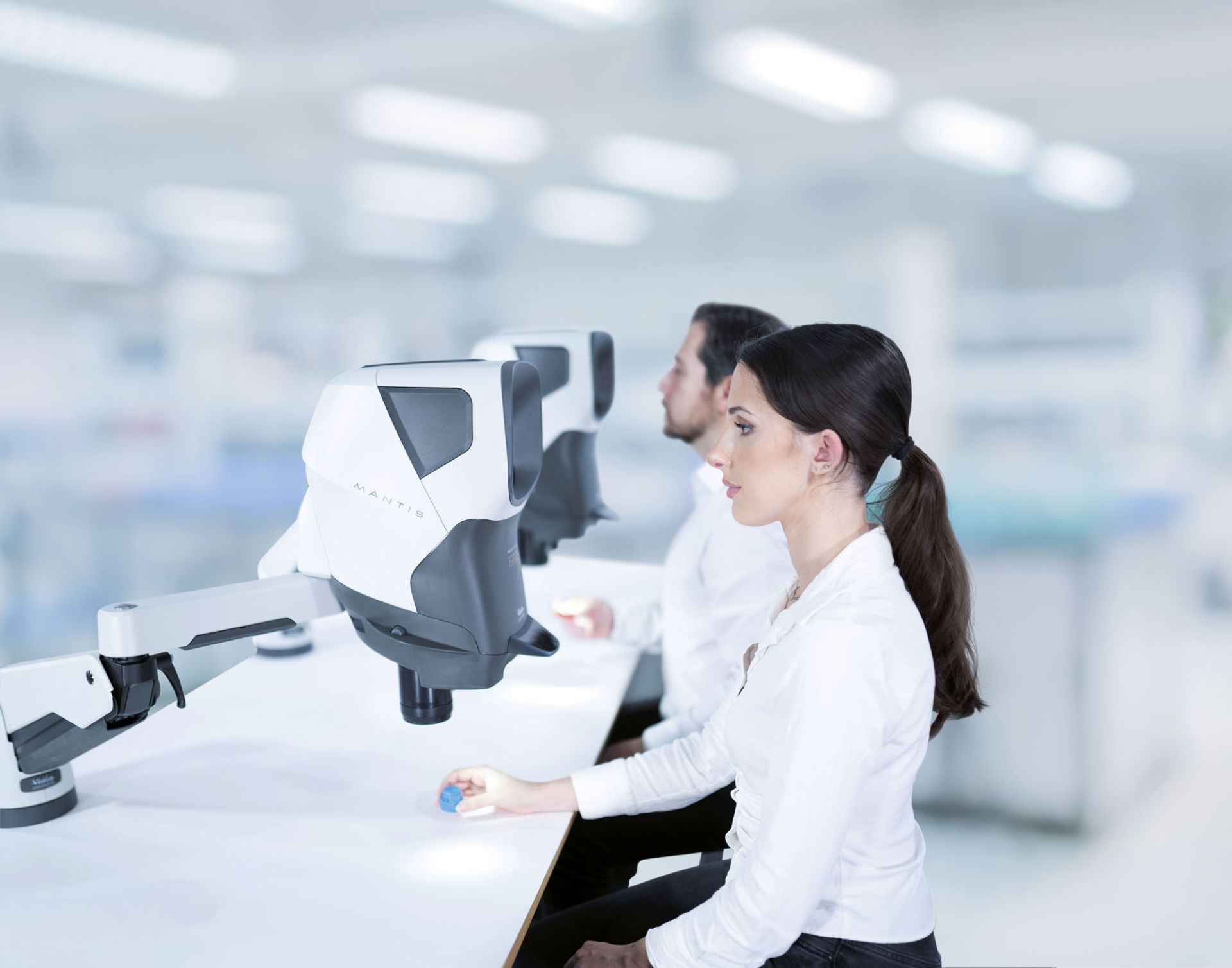 Mantis Pixo - Microscope optique ergonomique avec caméra intégrée et image stéréo 3D de haute qualité_2