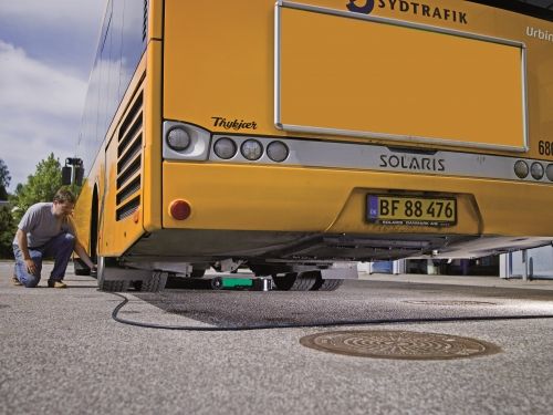 A5816-c - Crics oléopneumatiques Compac - Capacité maximale : 58/32/16t - Vérin à triple extension_2