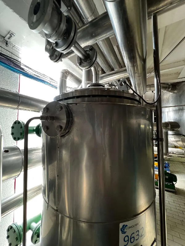 Cuve ginox inox 442 litres avec demi-casse isolée thermique d'occasion - référence : c9632_2