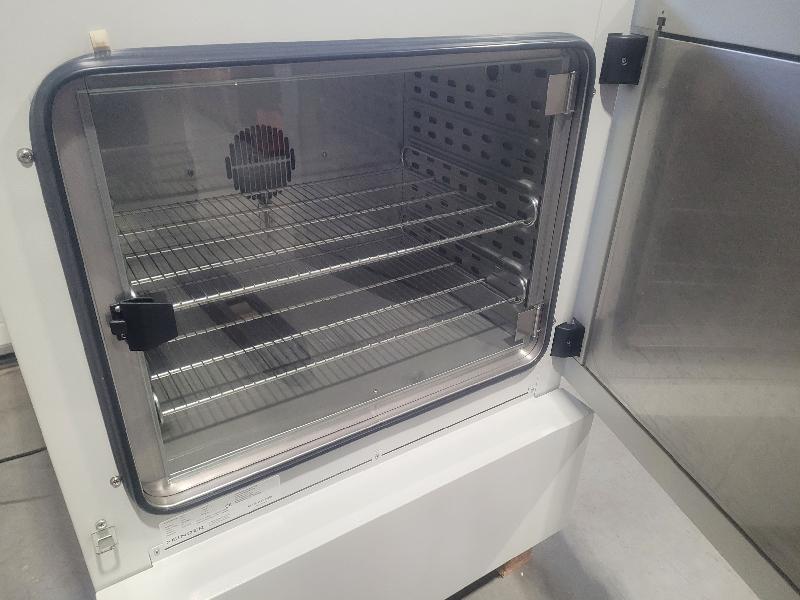 Incubateur / étuve réfrigéré BINDER KB-115 avec convection forcée 100°C_2