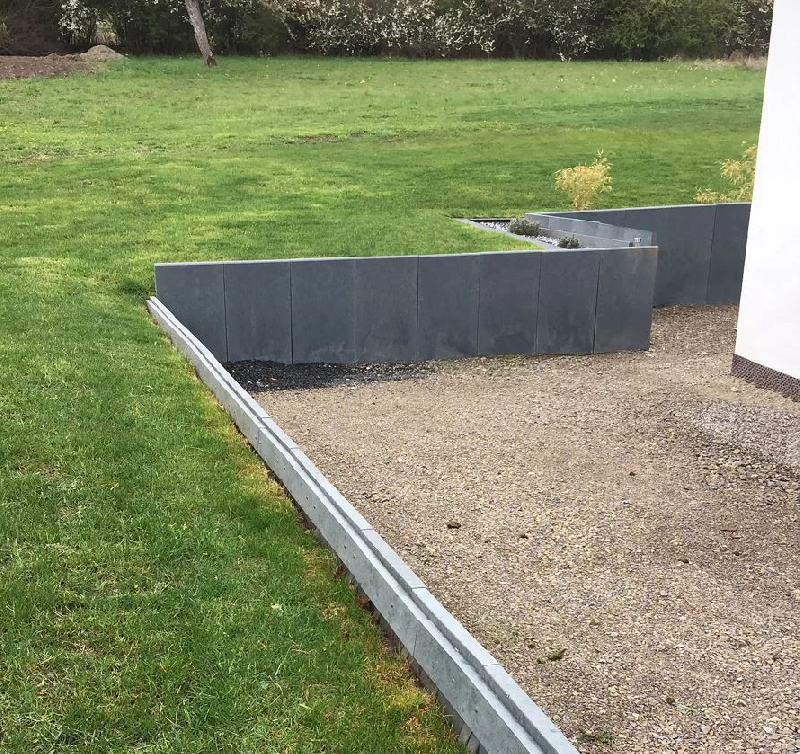 Mur en L en plastique recyclé_2