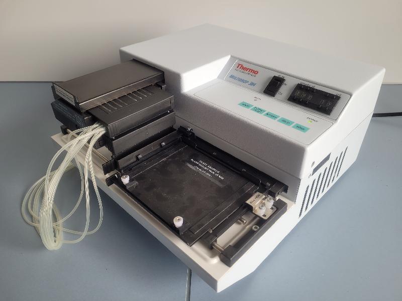 Distributeur de microplaques Thermo Scientific Multidrop 832_2
