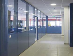 Cloison acoustique industrielle H9 - murs architecturaux Hoyez, grande hauteur et acoustique renforcée_2