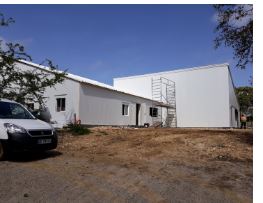 Hall modulaire extensible pour conventions et salles de réception