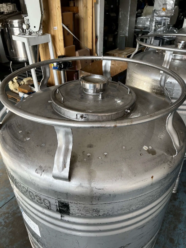 Cuve en acier inoxydable 800 litres d'occasion - référence : c7613_2