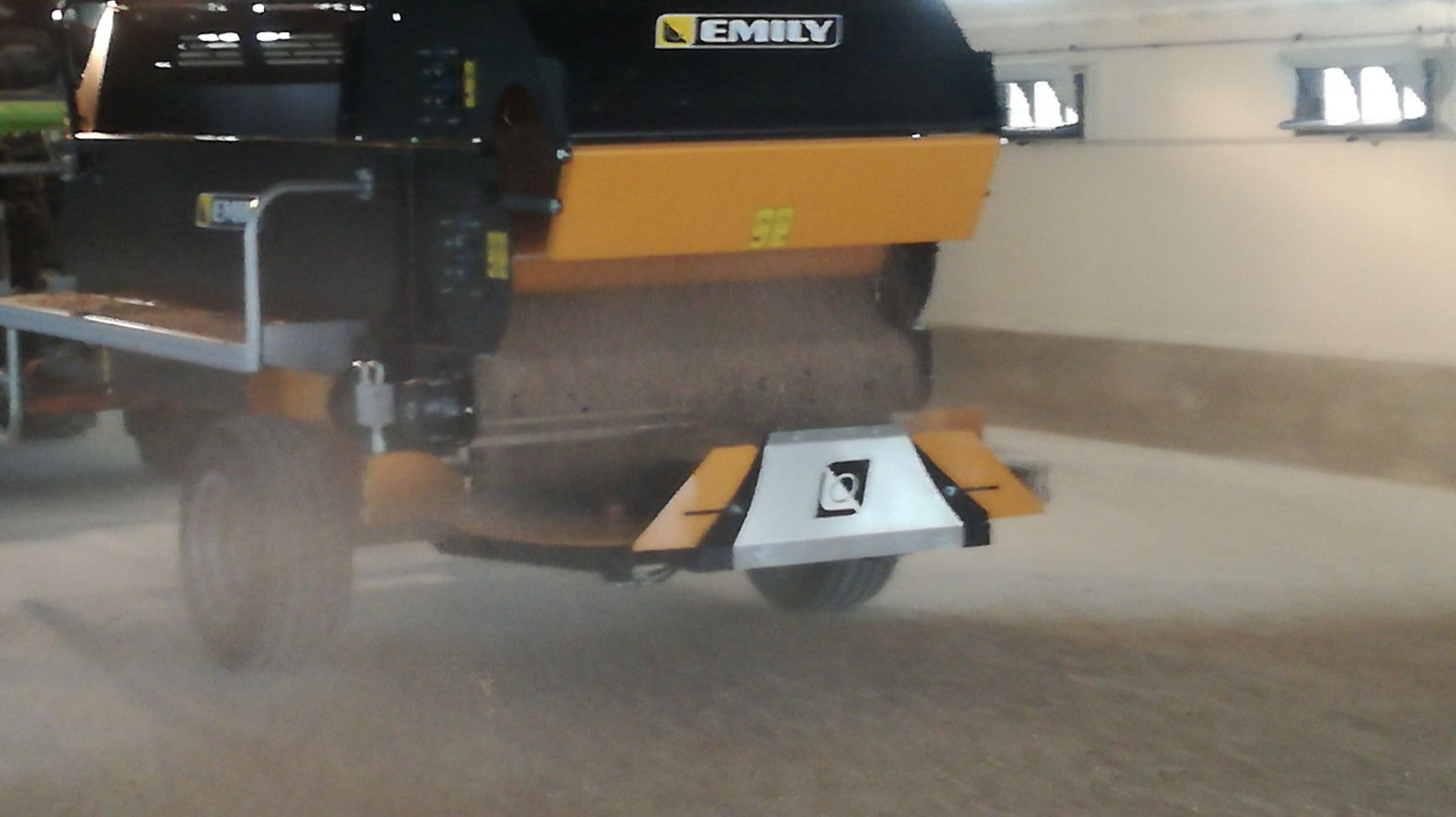 La pailleuse trainée à plateaux vulcano_2