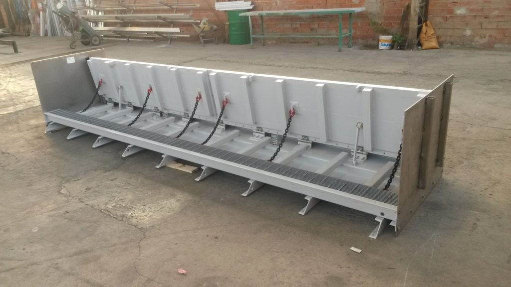 Barrière anti-crue passif pour piétons et véhicules avec stockage horizontal