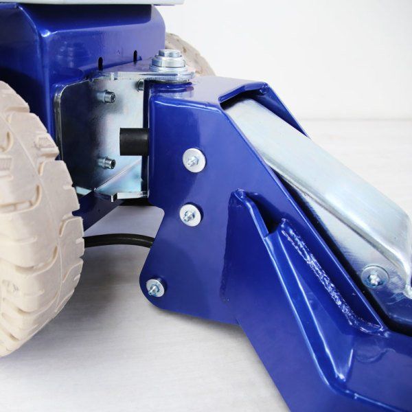 M14 - tracteur logistique - zallys - capacité de charge 6000 kg_2