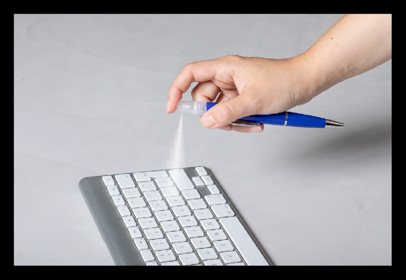 Stylo spray publicitaire - bille plastique encre bleue avec spray désinfectant - capacité 3 ml_2