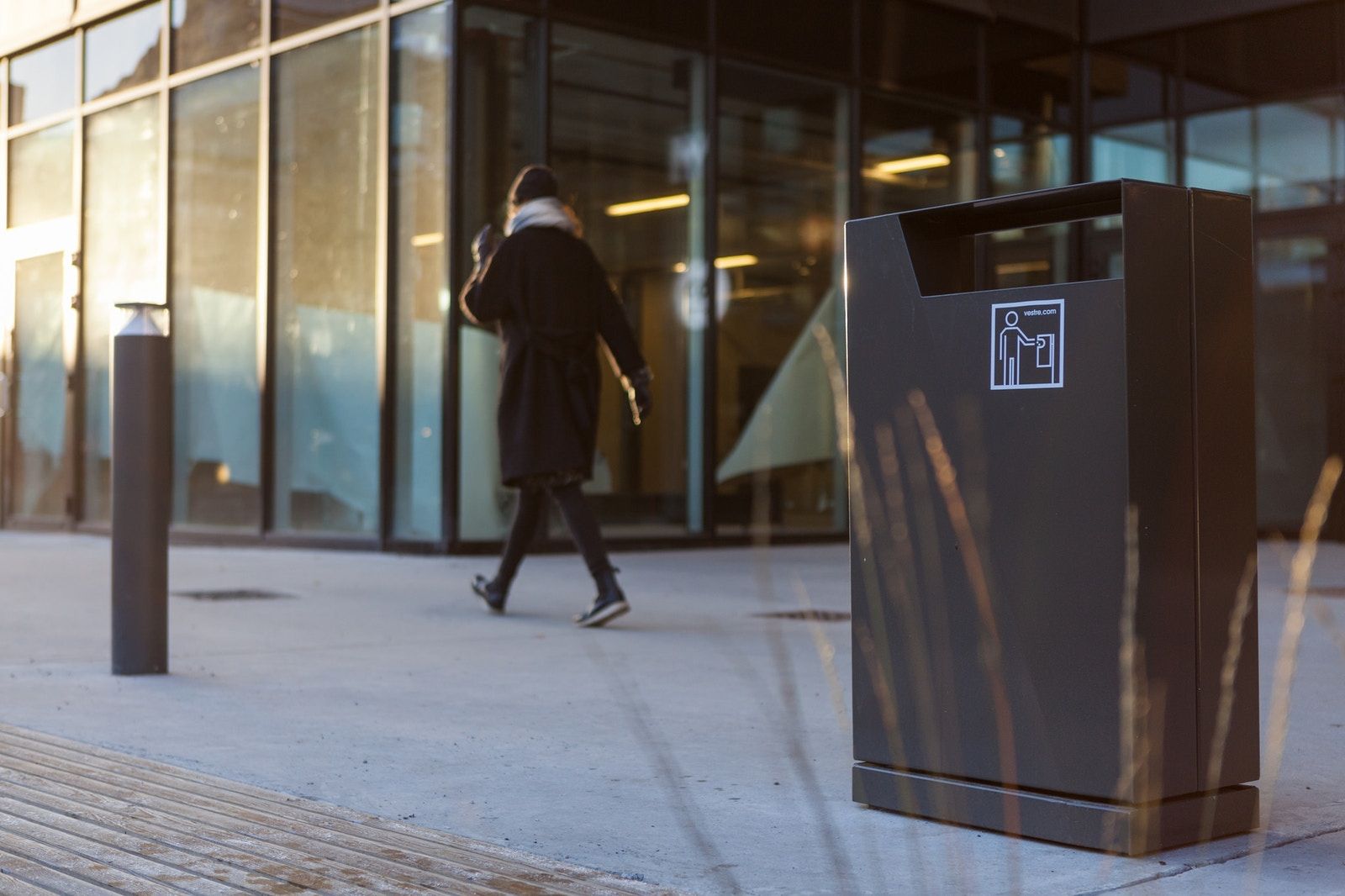 Bloc - poubelle publique - vestre - 100 à 140 litres_2