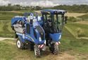 Machine agricole New Holland Braud 7030M pour vendange