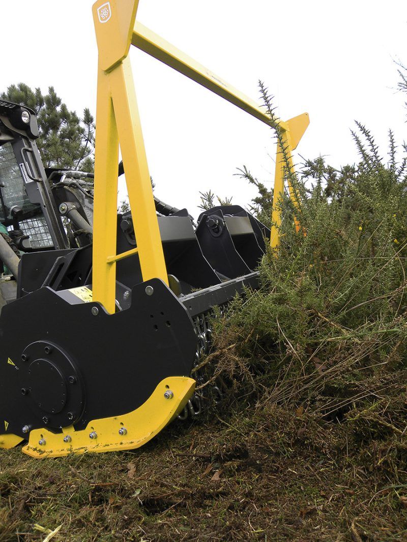 Twm broyeur forestier - TMC Cancela - largeur de travail 160-200 cm - robuste et compact pour mini-chargeuses hydrauliques_2