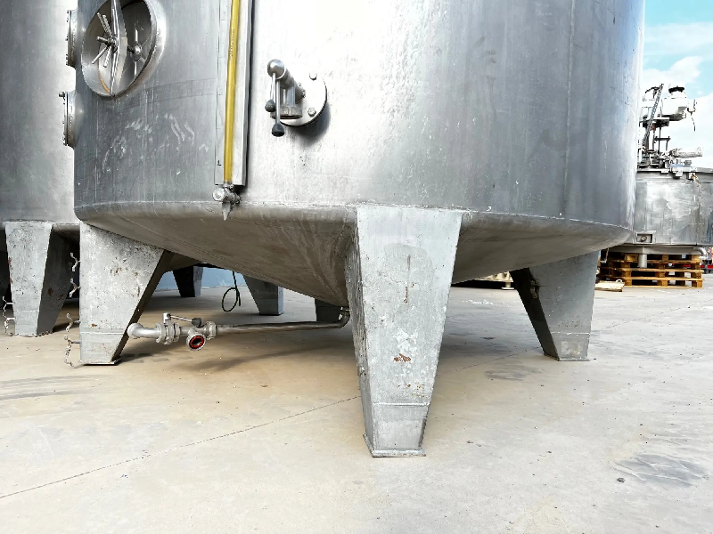 Cuve en acier inoxydable 14 000 litres usagé - référence : e7323_2
