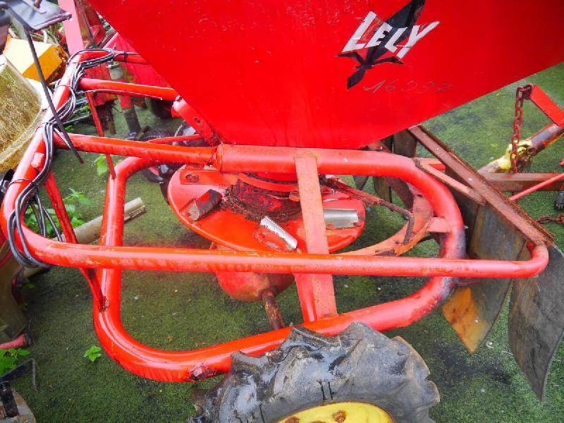 Saleuse / épandeur à sel Lely 400L - Occasion - Bon état - Modèle 1985_2