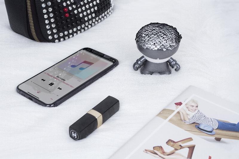 XOOPAR - Enceinte nomade Mini Xboy Limited Edition argentée à sequins - Bluetooth avec télécommande selfie - 930962_2