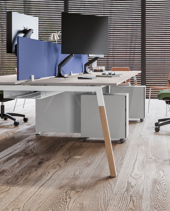 Bureau  mélaminé avec pieds  panneaux, métal ou bois : la solution idéale pour aménager vos espaces professionnels_2