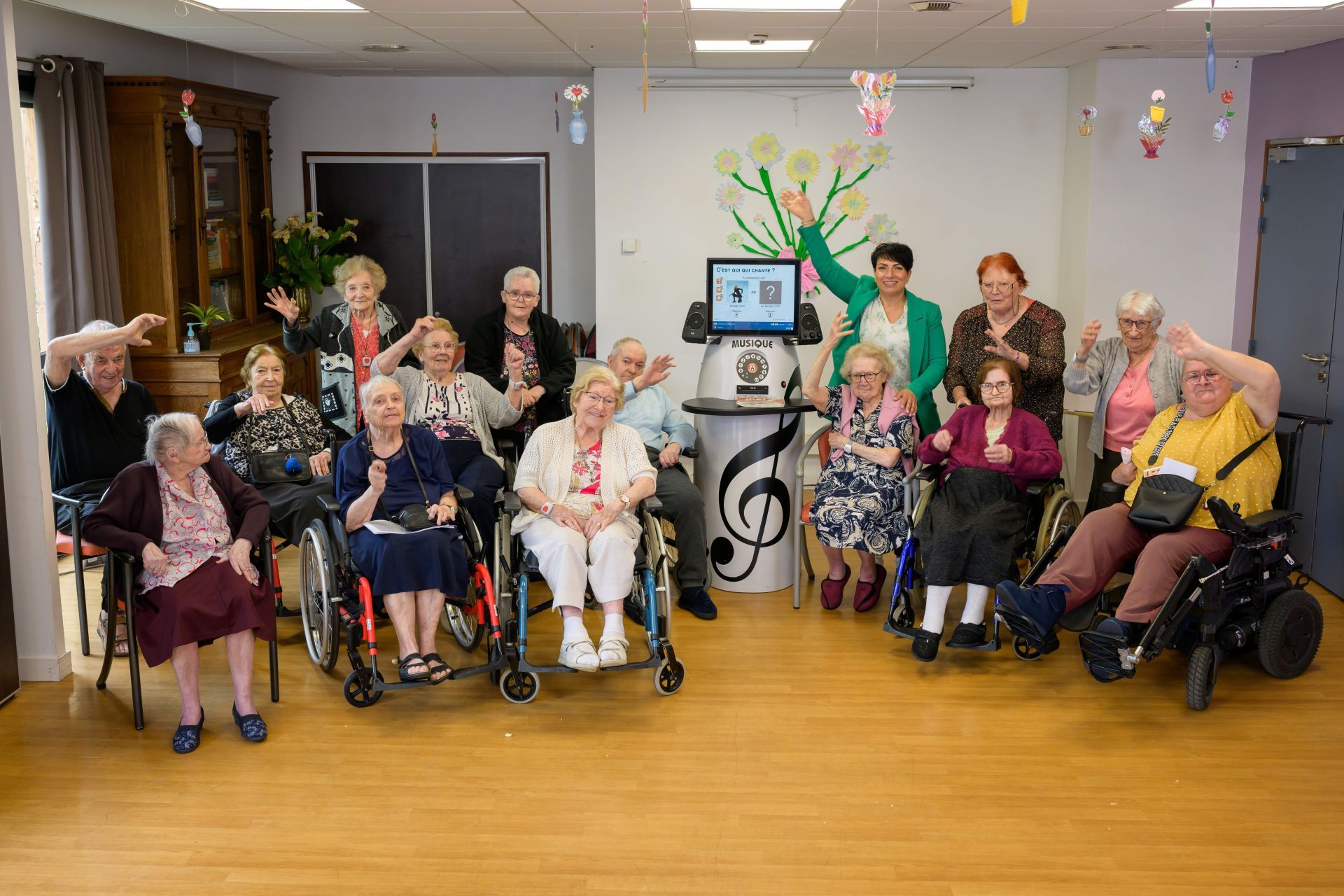 Borne musicale interactive Mélo - Symphonie - Pour personnes âgées - 4000 musiques_2