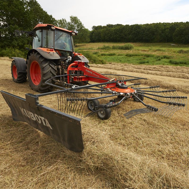 Andaineur monorotor gamme professionnelle Kubota avec essieu tandem