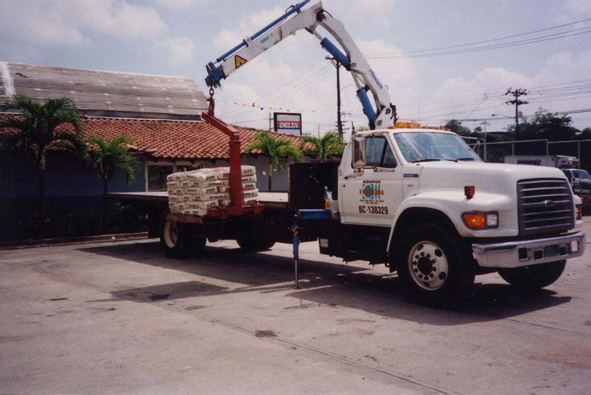 Grue auxiliaire Série 4000 - Cormach - 260 bar de pression_2