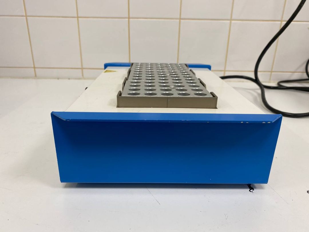 Bloc de chauffage thermostaté d'occasion pour laboratoire db26020 bioblock scientific - p2212-2055_2