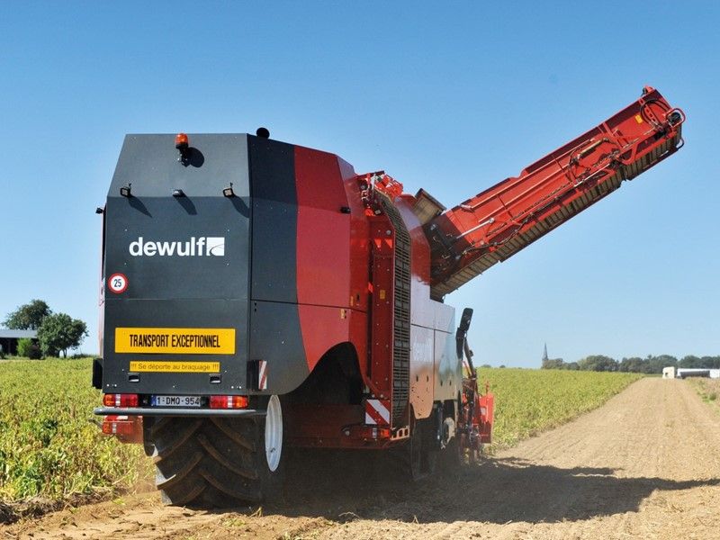 Arracheuse par tamissage Kwatro - Dewulf BV - 4 rangs, largeur totale 3500 mm, moteur Scania 500 cv_3