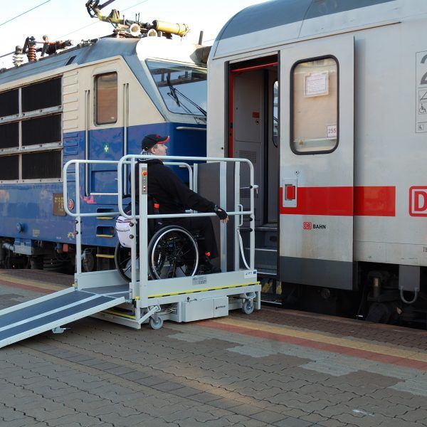 Plateforme élévatrice mobile spéciale trains - Pégase - Accès PMR, 300 kg, intérieur et extérieur_2