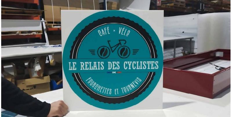 Plaque de plexiglas de 3mm pour enseigne lumineuse - personnalisable et résistante_2