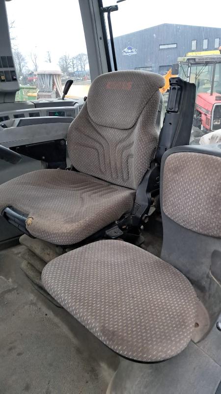 Tracteur agricole Claas AXION 820 CEBIS - 200 ch - puissant et équipé_2