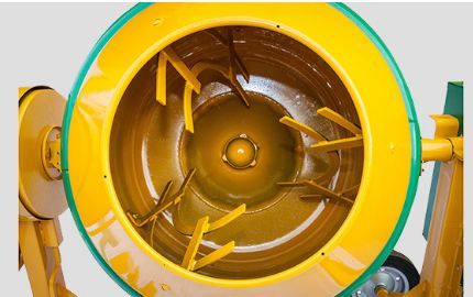 Bétonnière stable et robuste pour tous types de moteurs