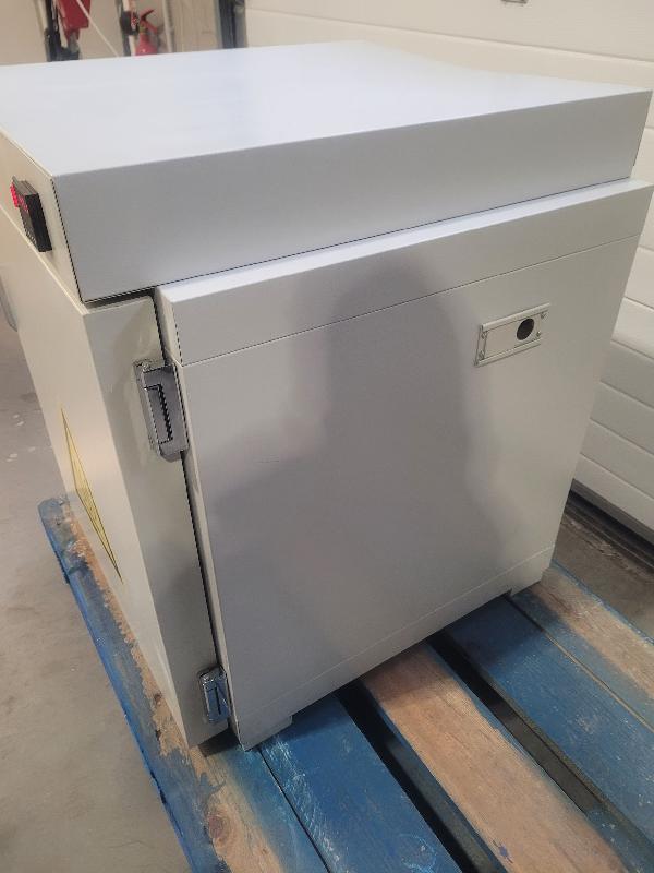 Etuve / incubateur universel FISHER SCIENTIFIC AU125 / 200 °C / 125 Litres_2