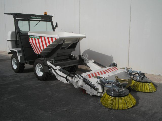 Ba-2500h-ag - balayeuse mécanique de voirie - Piquersa - moteur Perkins diesel 49,5 ch - transmission hydrostatique 4x4 - capacité 2500 kg_2