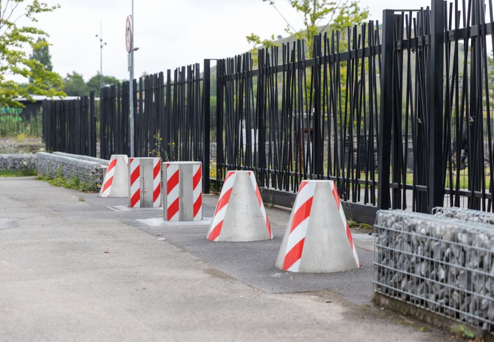 Borne tronconique anti-stationnement et anti-bélier fixe pour sécuriser vos rues et accès -STOPOTO Ø 600 - PREFABAT_0