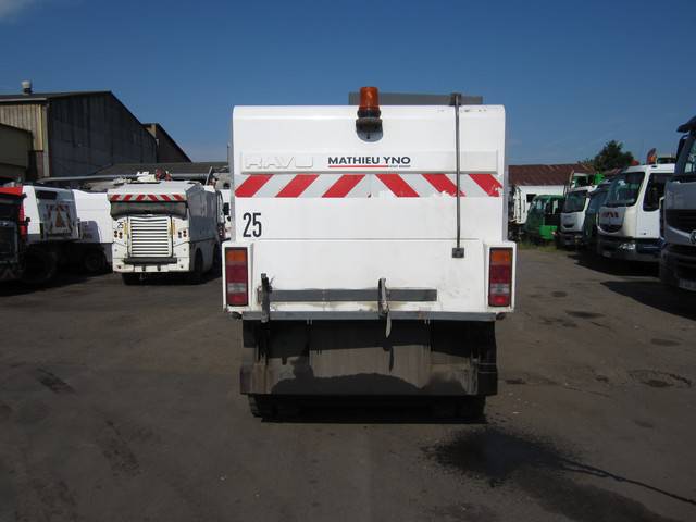 Balayeuse ravo c540 référence :  ravo2005_2