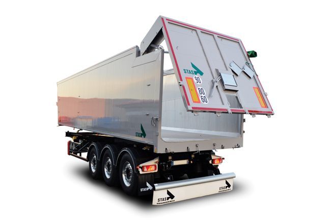 Benne pour poids lourd adaptée au transport de cailloux