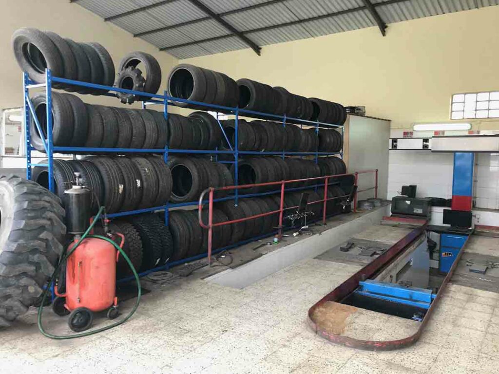 Rayonnage automobile robuste, modulable  et adaptable_2