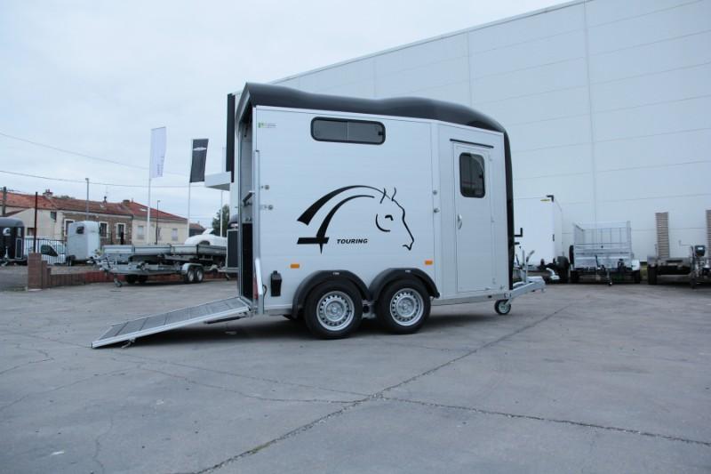 Van 1 place 1/2 sortie avant - cheval liberte - gold touring country_2