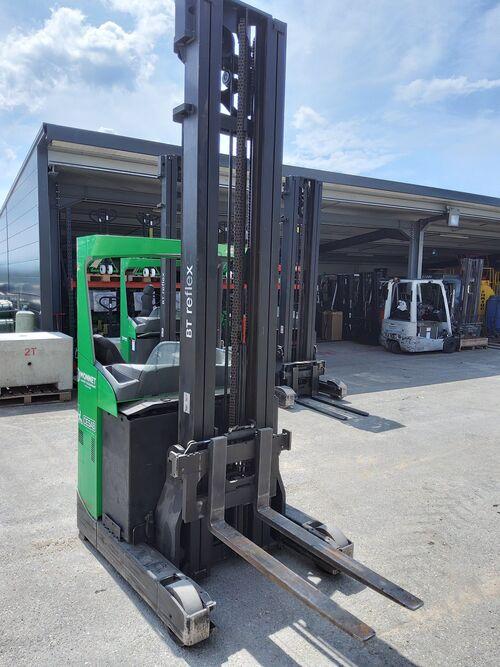 Chariot à mât rétractable BT RRE160 1568 - disponible en occasion et en location de courte à longue durée_2