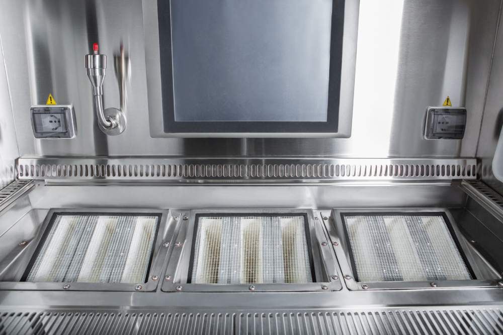 GloveFAST Cyto Pharma - isolateur pharmaceutique Faster SRL - ouvertures 300 mm avec manchons et système HEPA/ULPA_2