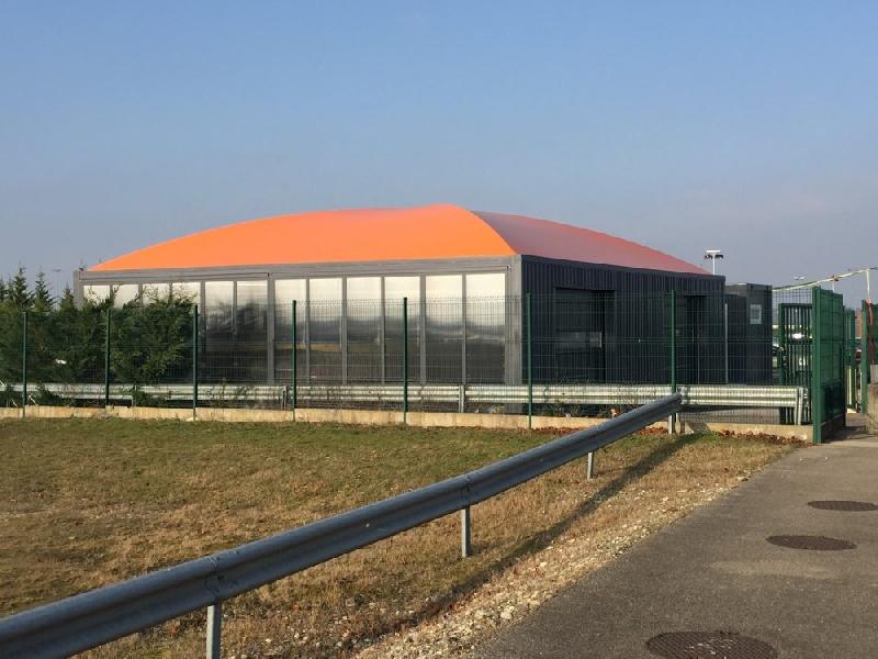 Préau d'école - Abri Orion avec adjonction de cloisons et accouplement aux bâtiments_2