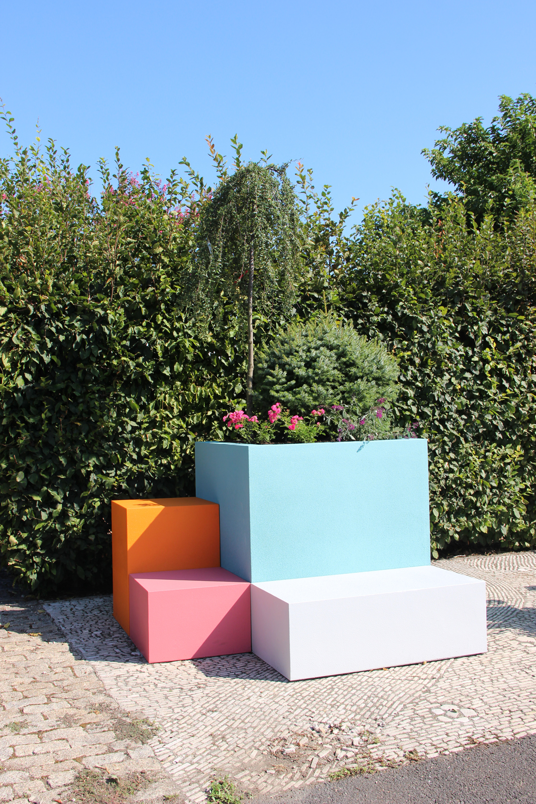 Jardinière avec assise en résine Ultra® - sur mesure, résistante aux UV et aux chocs, intérieur/extérieur_2