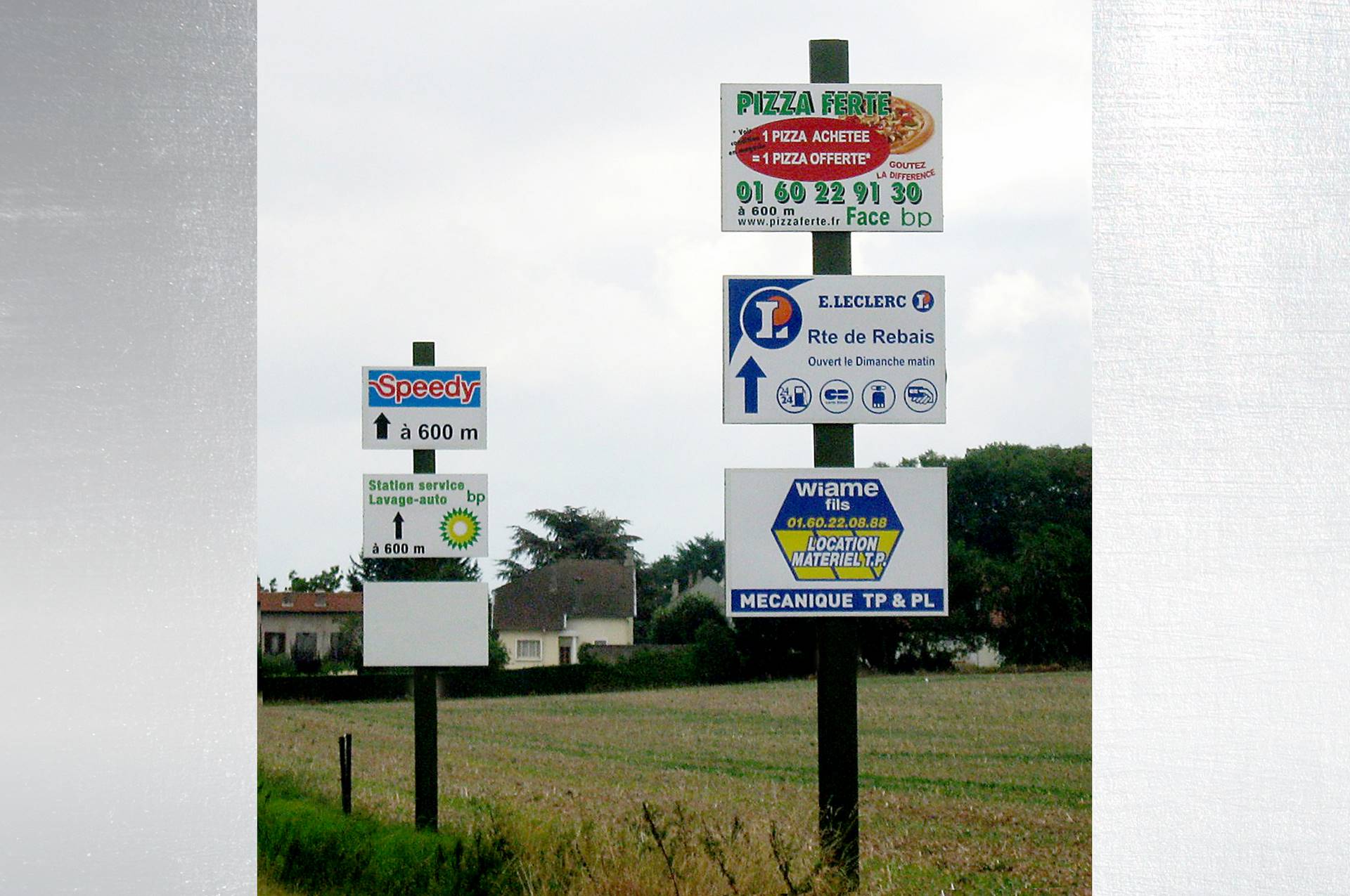 Préenseigne publicitaire - KIKAFFICH - Supports d'affichage et mobiliers urbains sur-mesure_2
