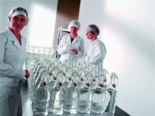 Groupe d'eau glacée EWAD-C-XR - Daikin - monovis à condensation par air - haute efficacité et bas niveaux sonores_2