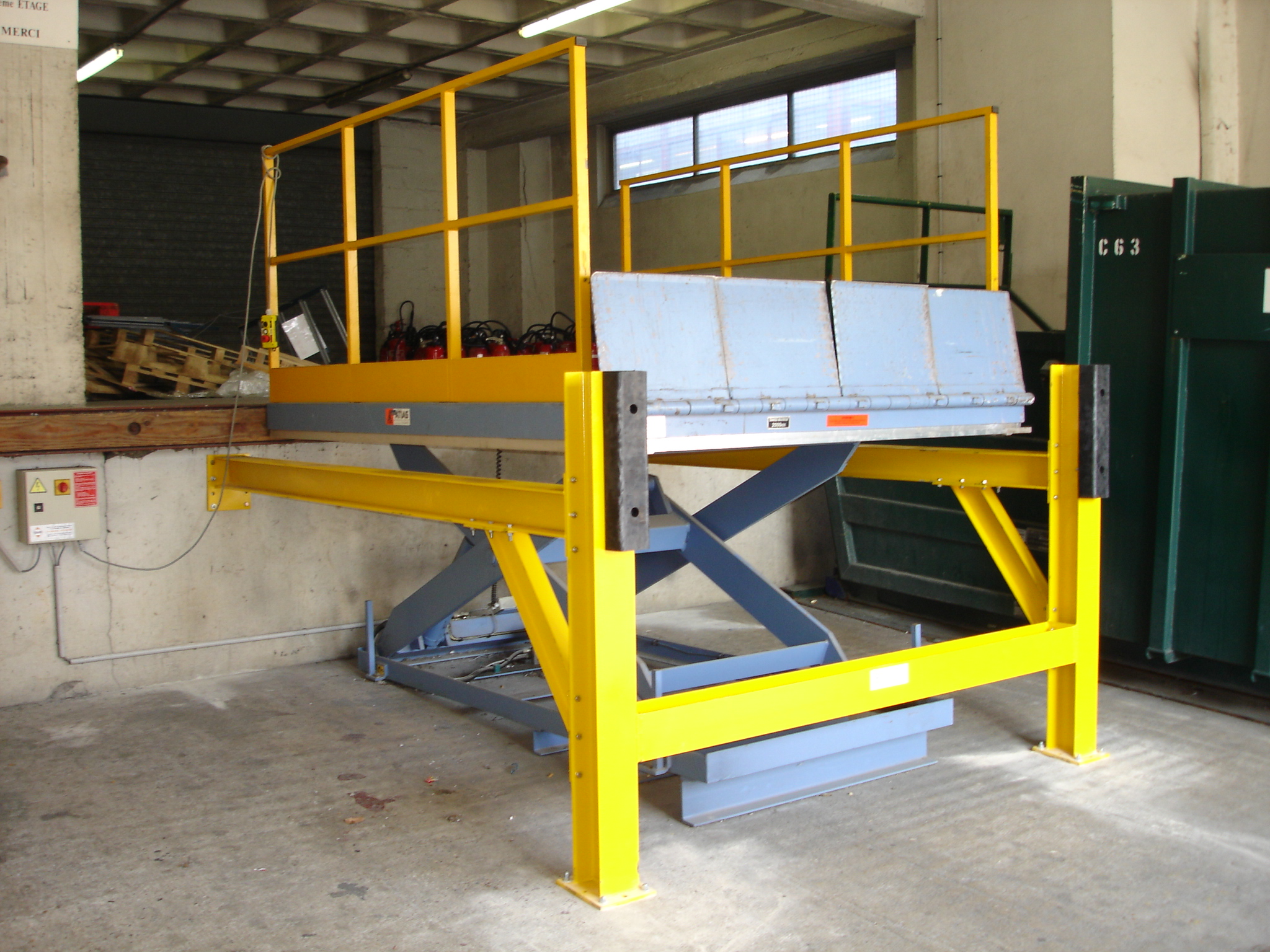 Table élévatrice - gamme étendue pour applications variées et réalisations spécifiques_2