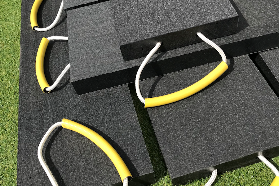 Bastaing avec état de surface anti-dérapant - Dimensions standards et spécifiques - Couleur personnalisable_2