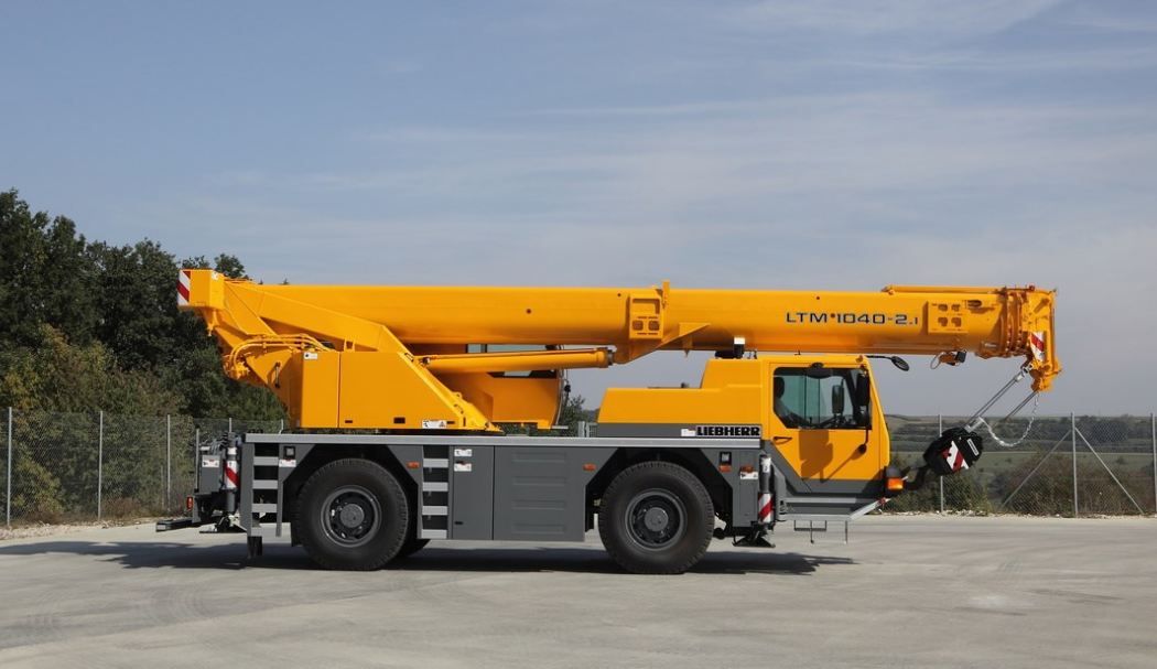 Grue compacte automotrice Liebherr avec capacité de charge de 40 tonnes