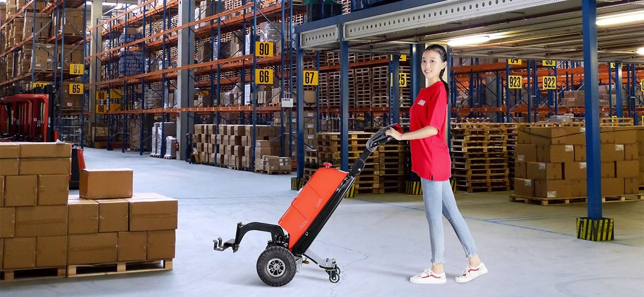 Tracteur de remorquage avec design compact